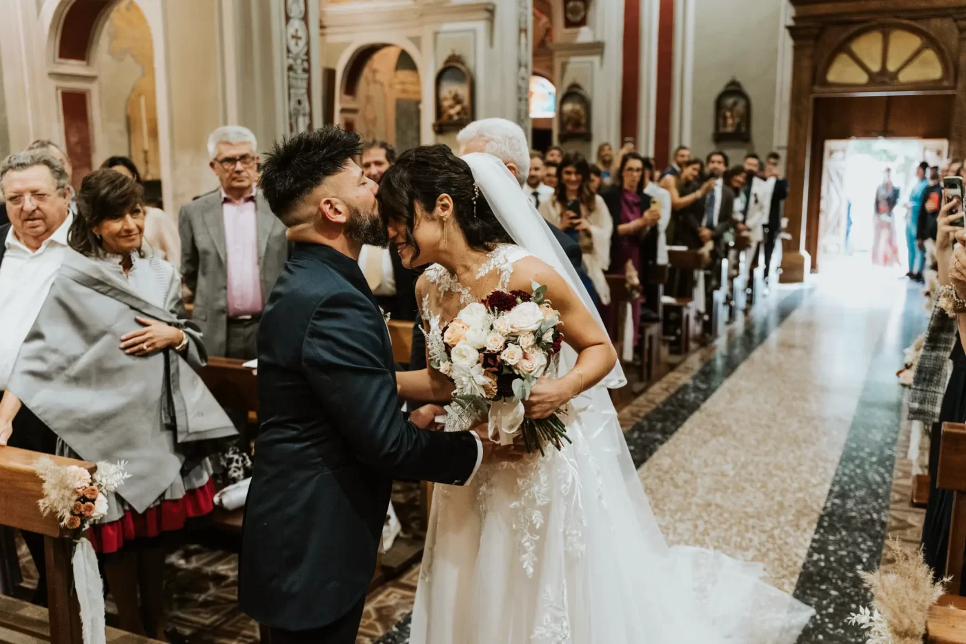 cerimonia matrimonio nella chiesa di pecorara